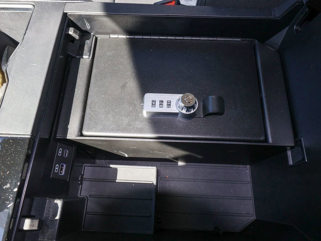 Used 2023 Toyota Tundra SR w/ SR Tow Package image 17