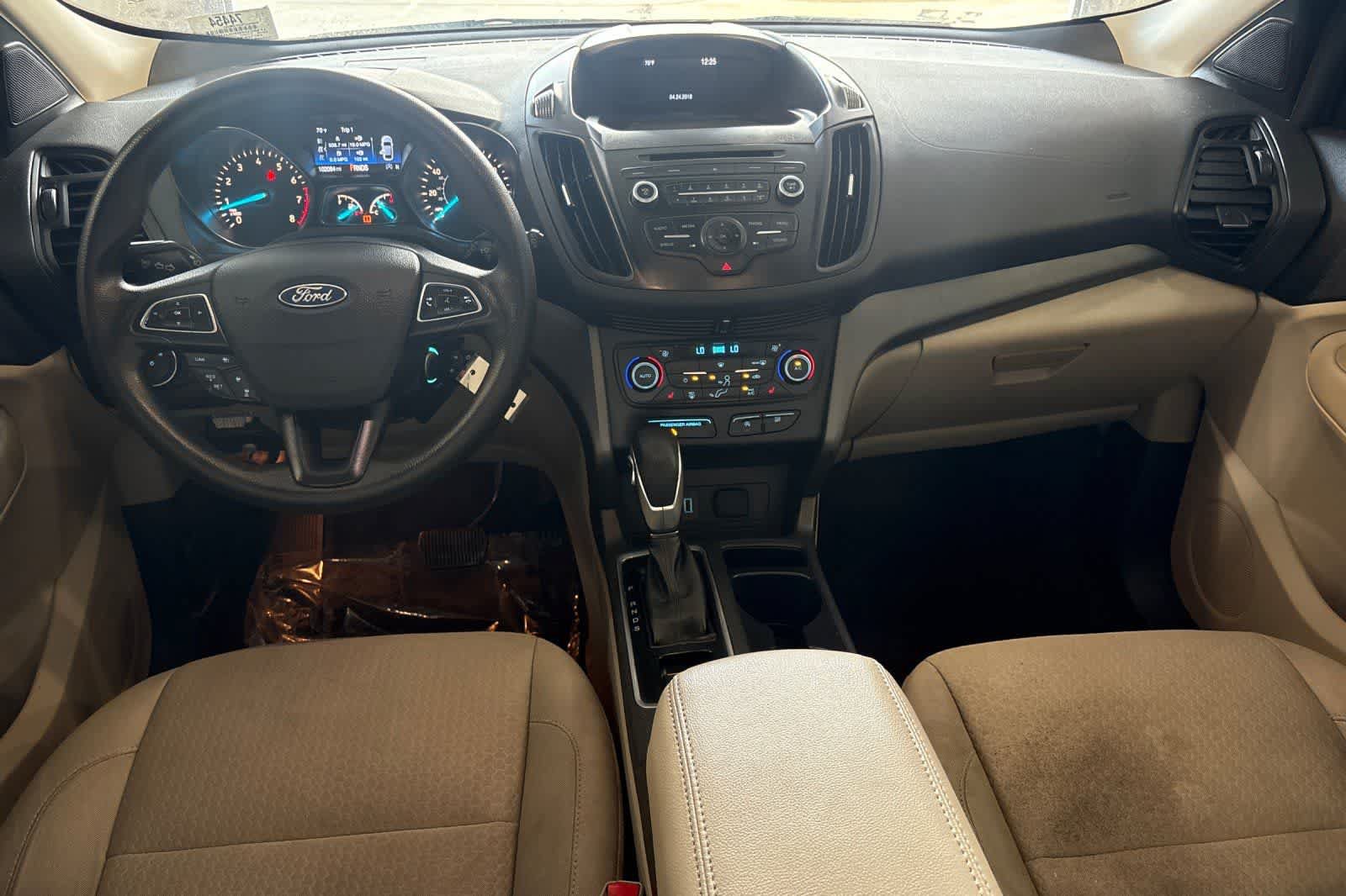Used 2018 Ford Escape SE w/ Ford Safe & Smart Package FWD image 4