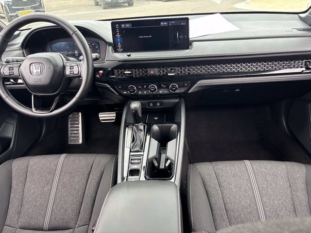 Used 2025 Honda Accord Sport image 16