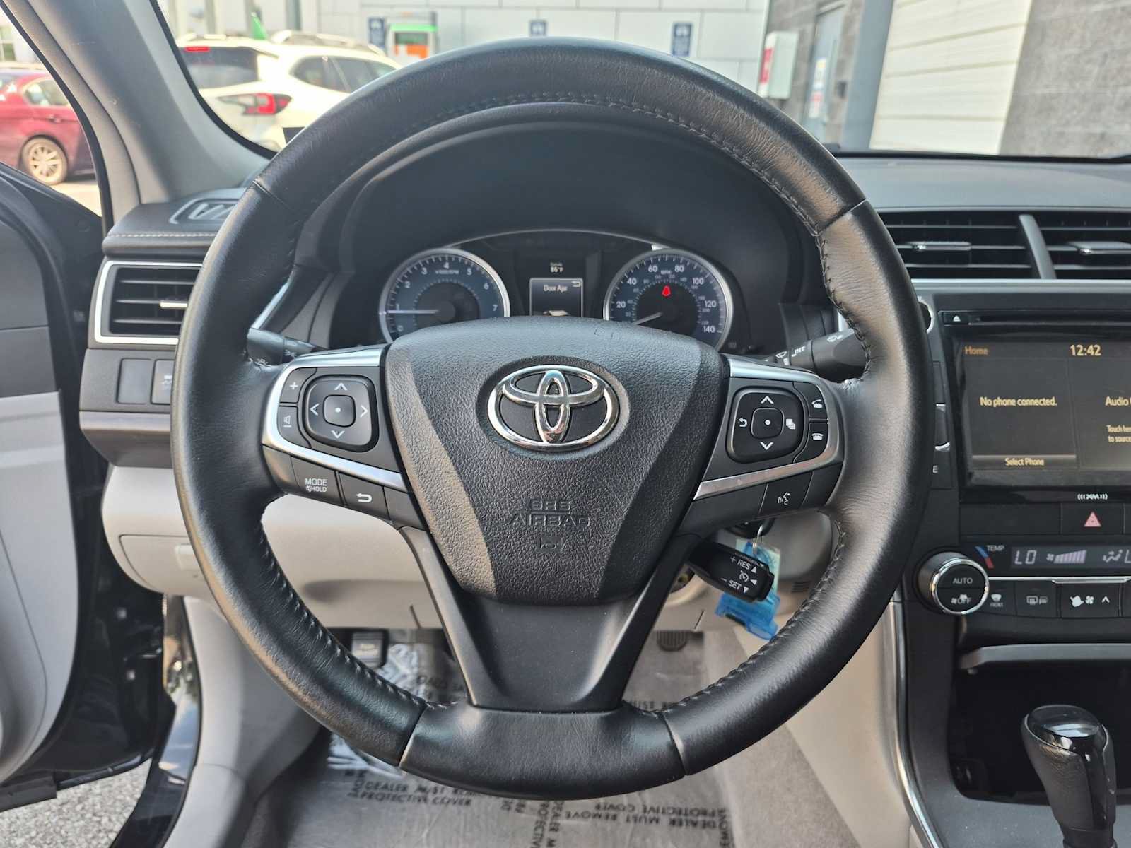 Used 2016 Toyota Camry XLE FWD image 22