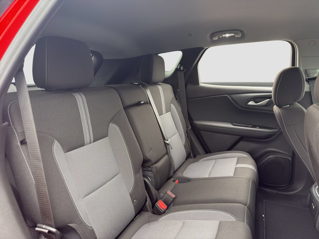 Used 2026 Chevrolet Blazer LT FWD image 18