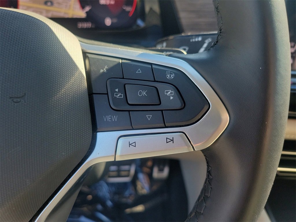 Used 2024 Volkswagen Atlas SEL Premium R-Line image 28