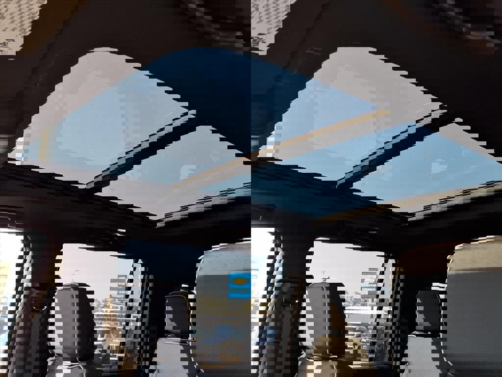 New 2025 Chevrolet Suburban Premier w/ Sun And Tow Package image 6