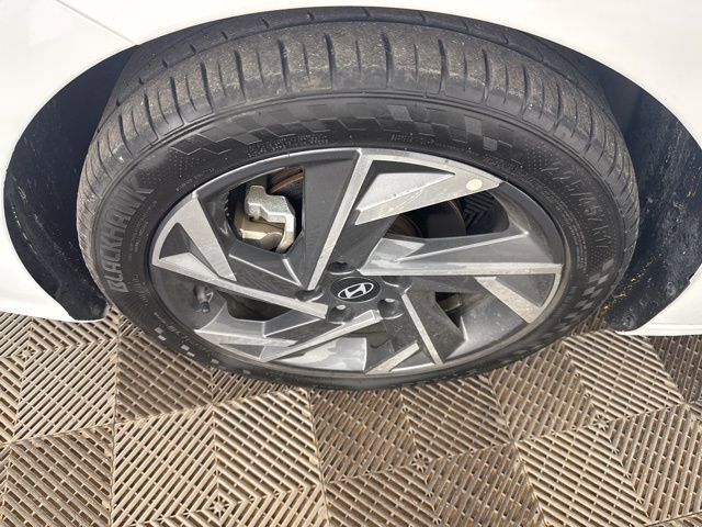 Used 2024 Hyundai Elantra Limited FWD image 26