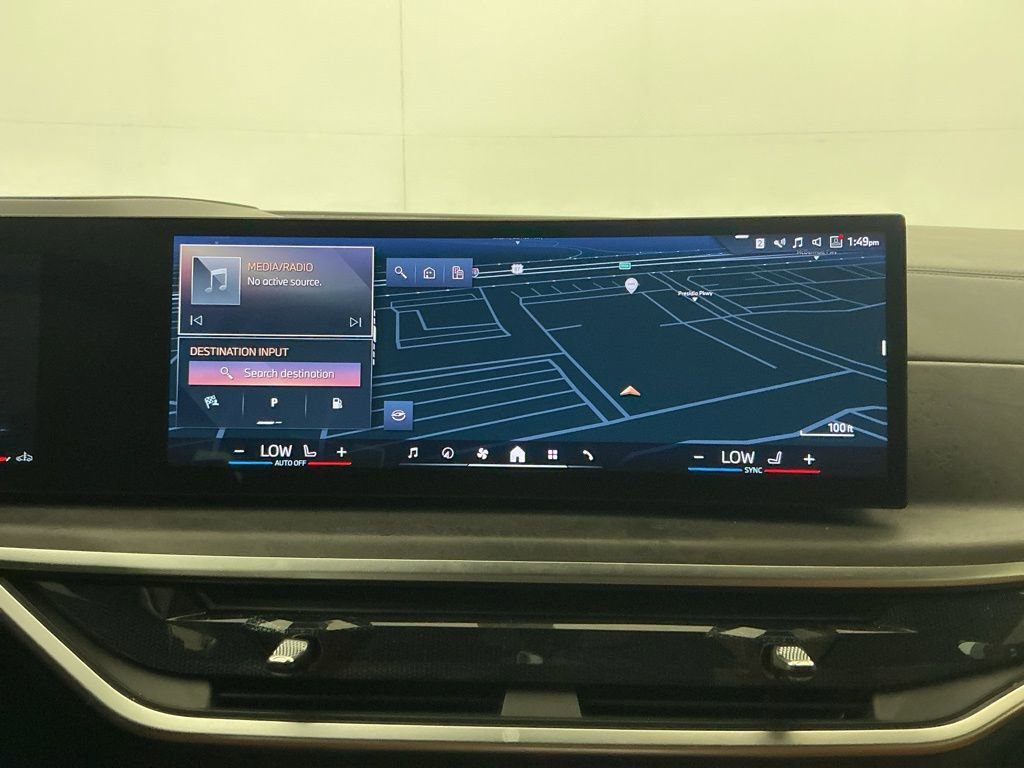 Used 2025 BMW X5 sDrive40i w/ M Sport Package RWD image 11