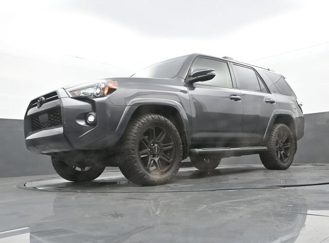 Used 2023 Toyota 4Runner SR5 Premium w/ Moonroof Package RWD image 12