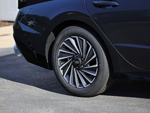 Certified 2025 Hyundai Sonata SEL FWD image 6