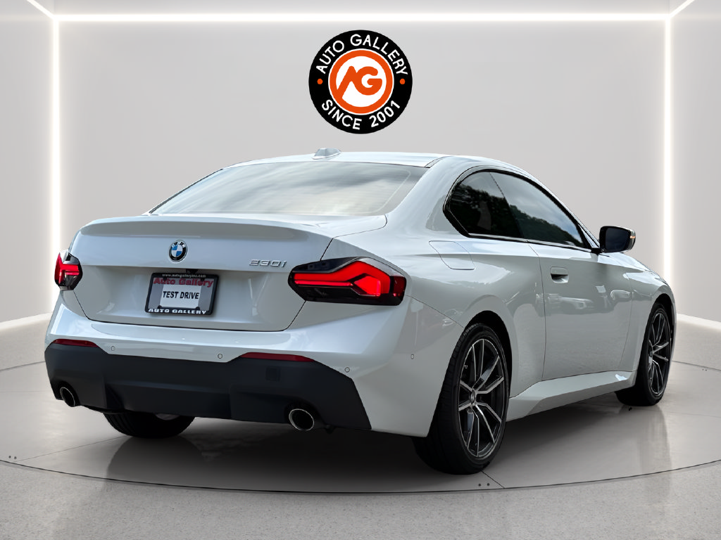 Used 2023 BMW 230i Coupe w/ Convenience Package RWD image 7