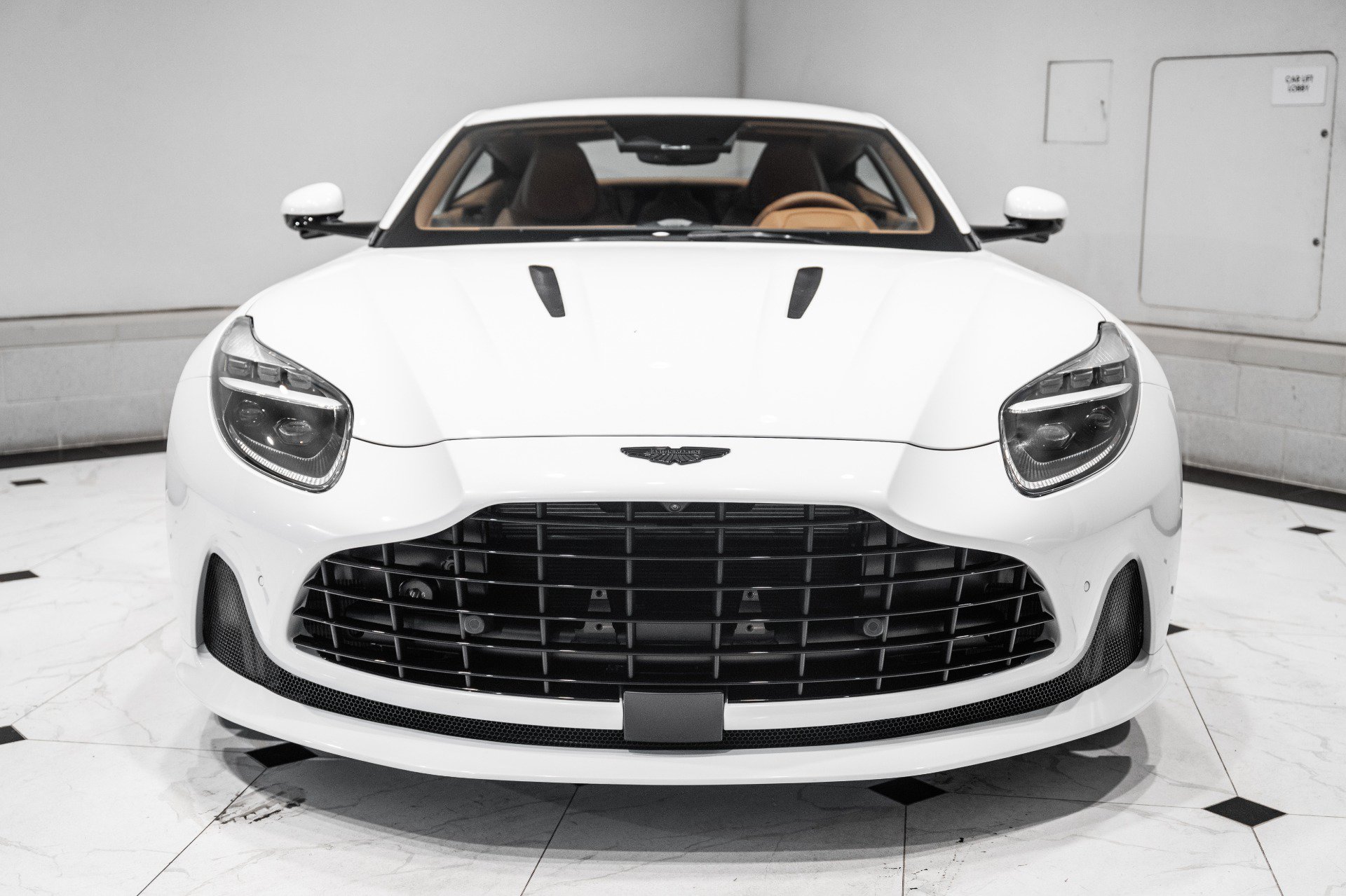 Used 2024 Aston Martin DB12 Coupe RWD image 7