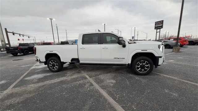 Used 2024 GMC Sierra 2500 AT4 w/ AT4 Premium Plus Package image 9