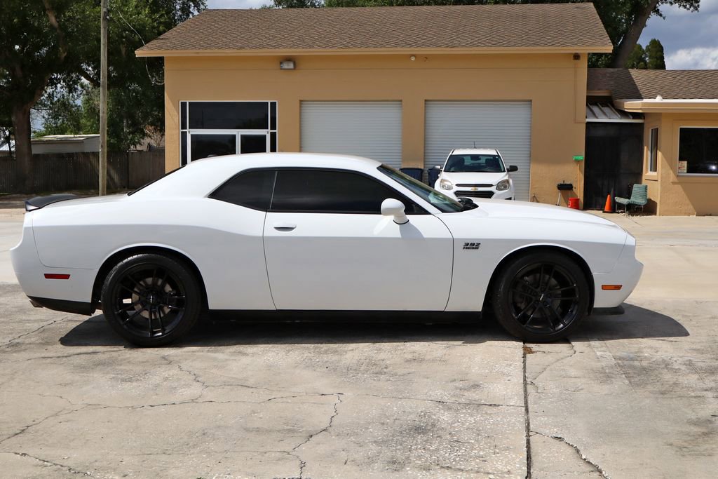 Used 2014 Dodge Challenger R/T RWD image 10