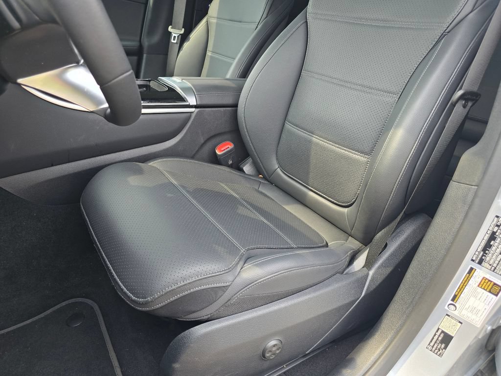 Used 2026 Mercedes-Benz GLC 300 4MATIC image 26