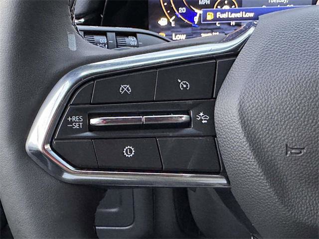 Used 2025 Chevrolet Suburban High Country image 19