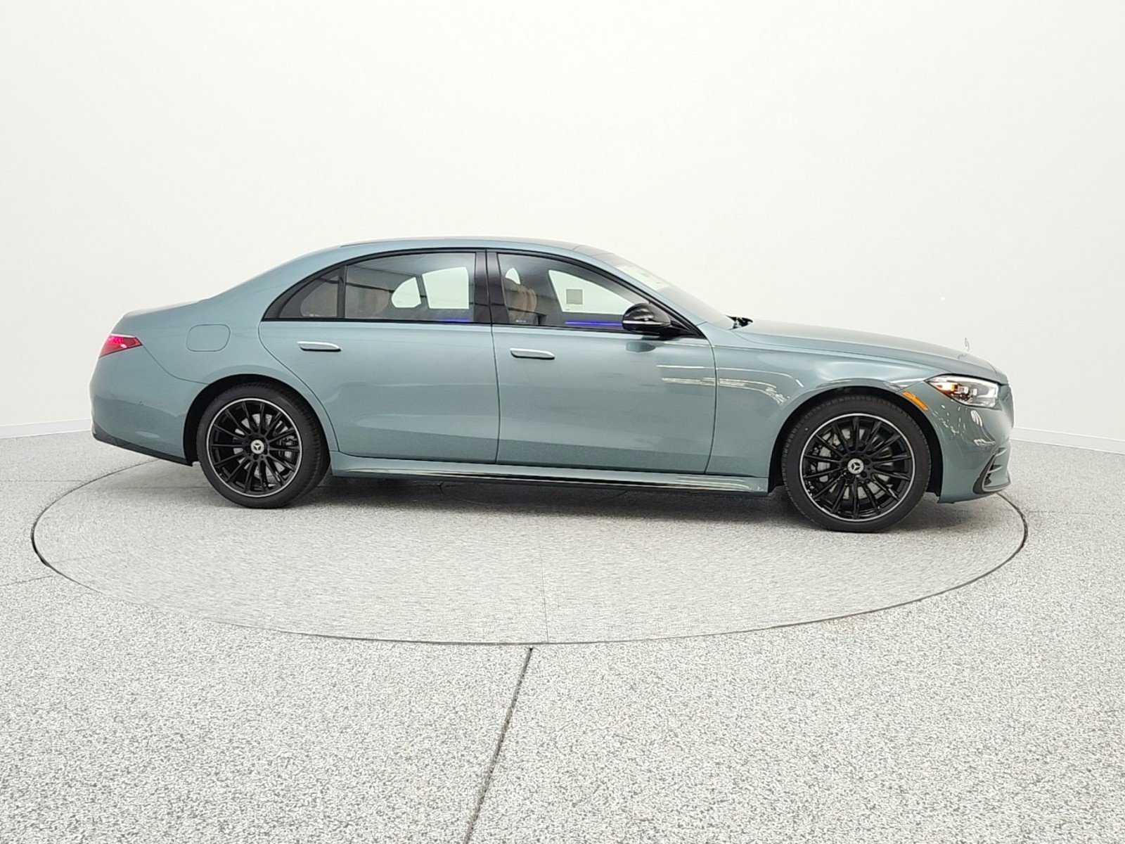 New 2026 Mercedes-Benz S 500 4MATIC image 4