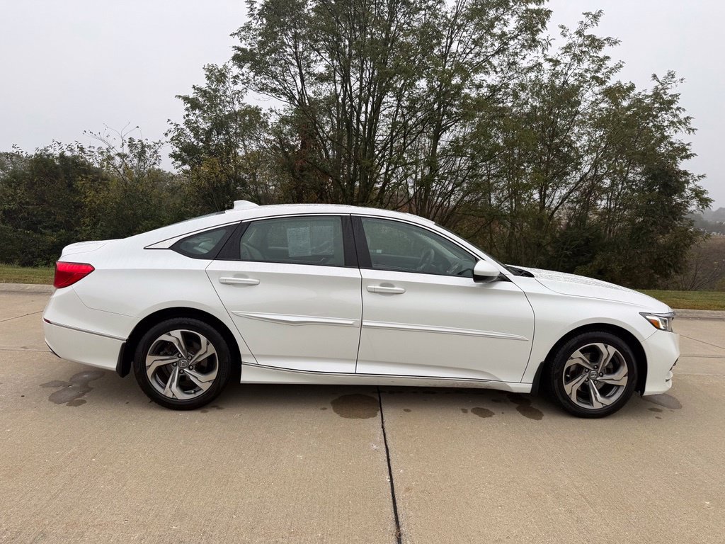Used 2018 Honda Accord EX image 2