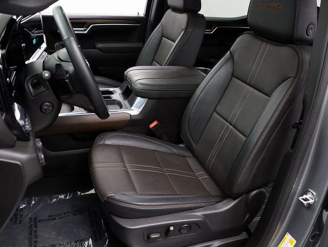 Used 2024 Chevrolet Silverado 1500 High Country w/ Technology Package image 10