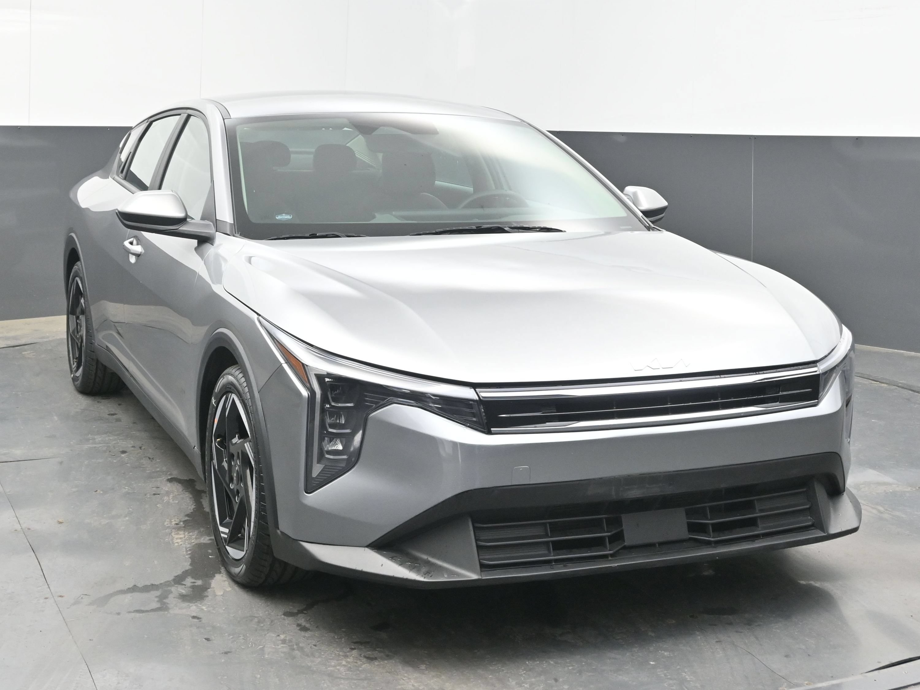 Used 2025 Kia K4 EX FWD image 2