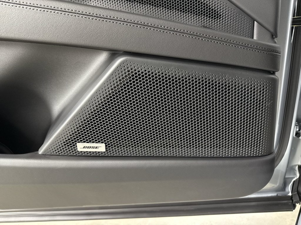 New 2026 Porsche Cayenne Electric AWD/4WD image 35