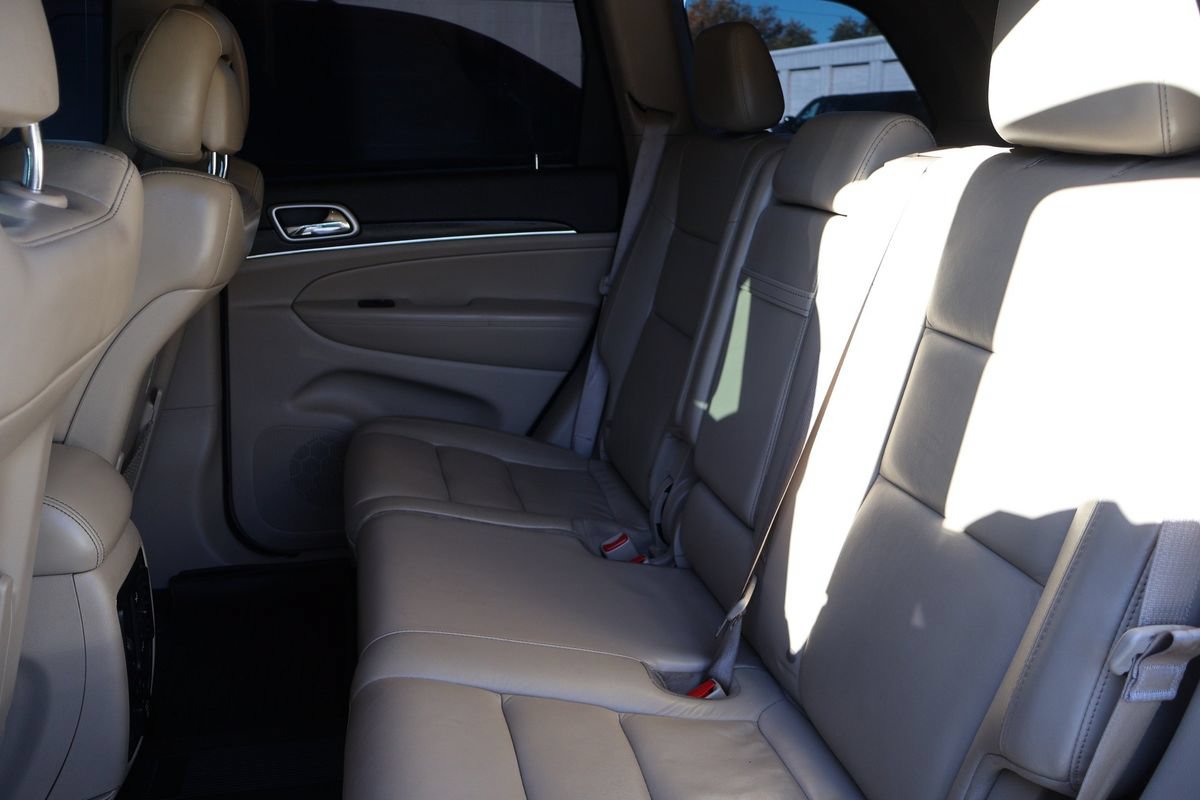 Used 2018 Jeep Grand Cherokee Limited AWD/4WD image 14