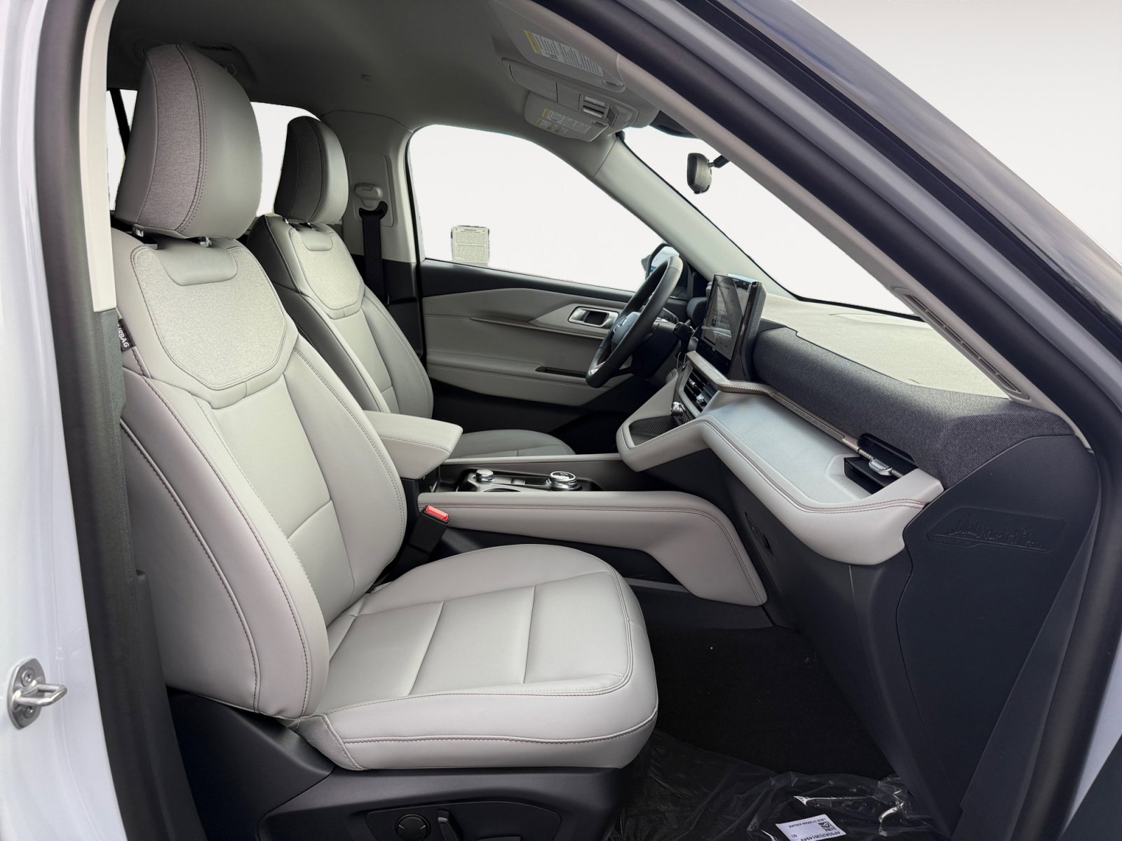 New 2026 Ford Explorer Active w/ Active Comfort Package image 19