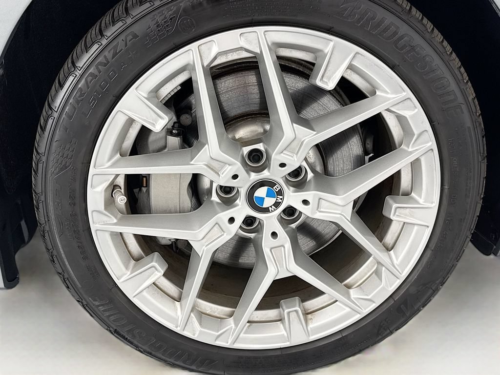 Used 2025 BMW 330i xDrive Sedan w/ M Sport Package AWD/4WD image 31