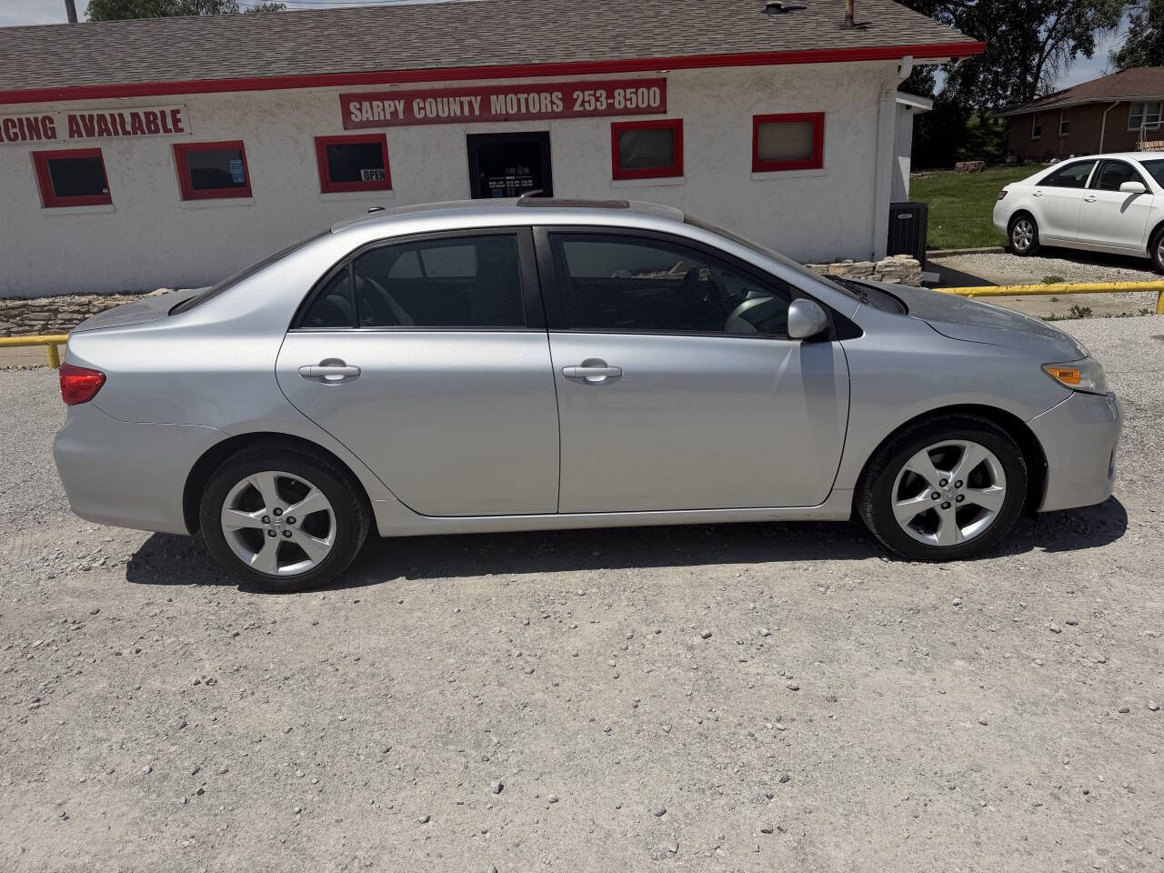 Used 2013 Toyota Corolla LE w/ Premium Pkg FWD image 2