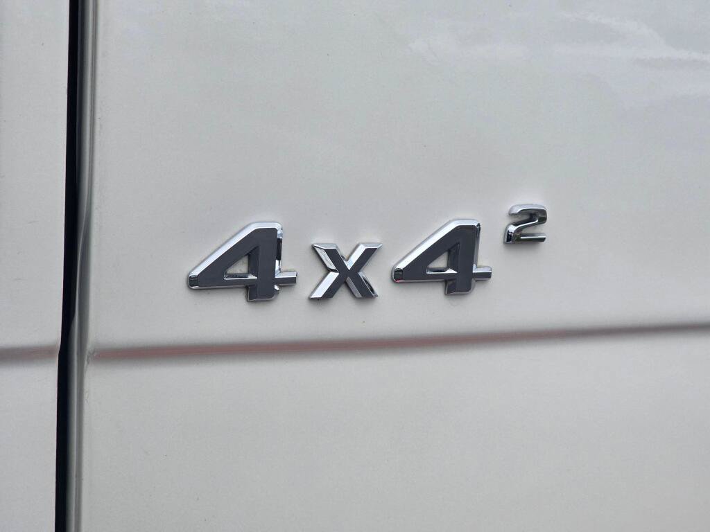 Used 2018 Mercedes-Benz G 550 Squared image 39