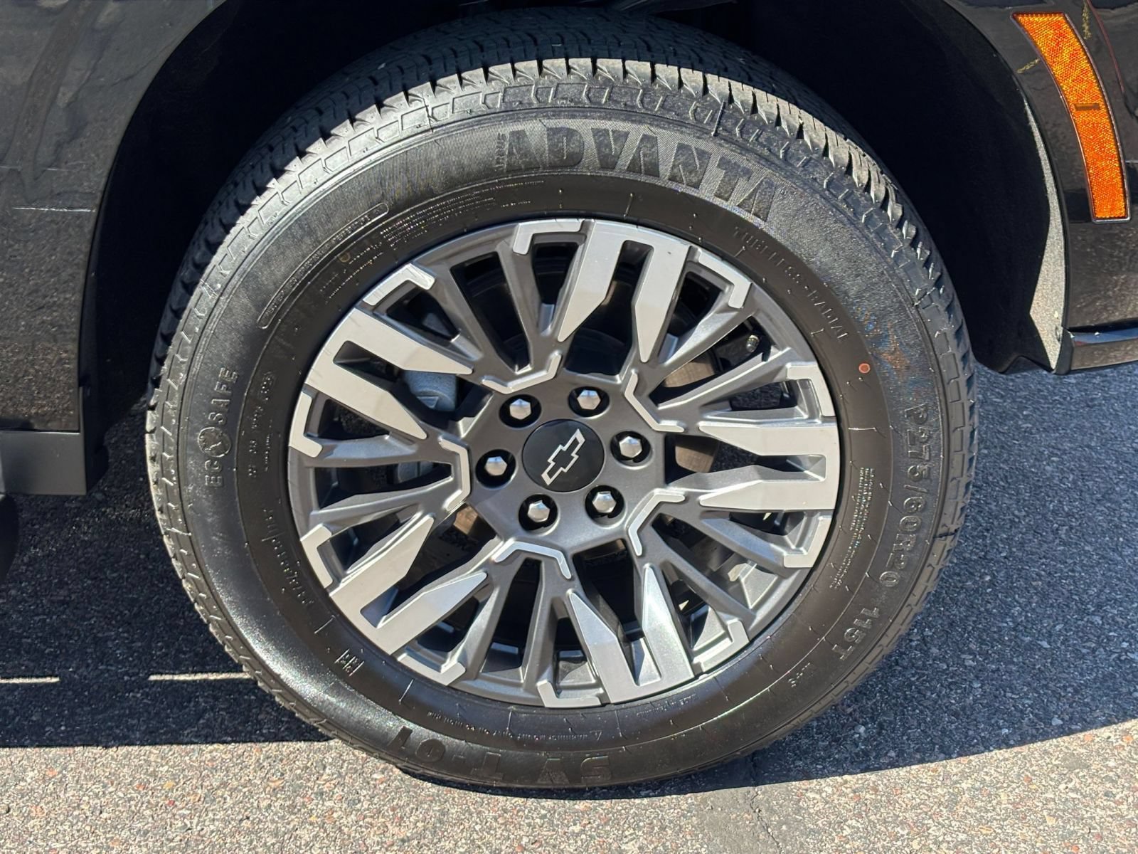 Used 2025 Chevrolet Tahoe Z71 AWD/4WD image 33