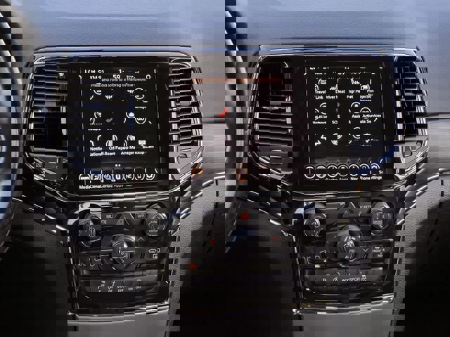 Used 2021 Jeep Grand Cherokee Limited image 17