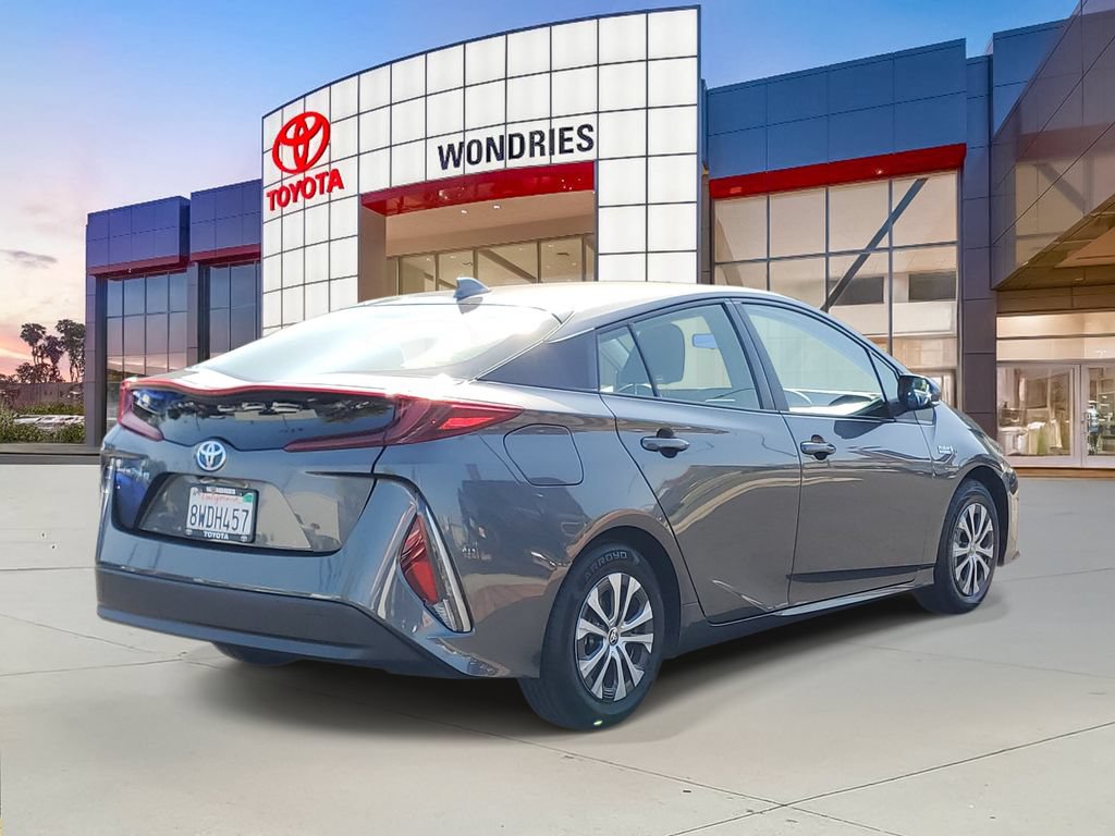 Used 2021 Toyota Prius Prime LE w/ Carpet Mat Package (TMS) FWD image 6