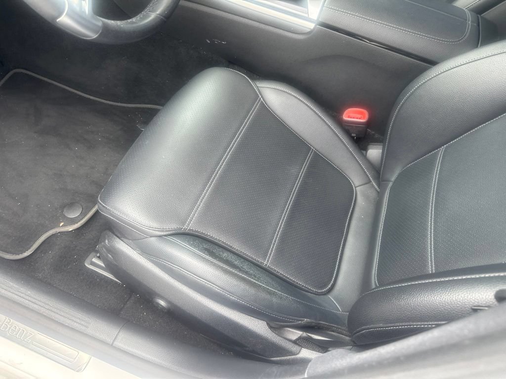 Used 2022 Mercedes-Benz C 300 Sedan image 11