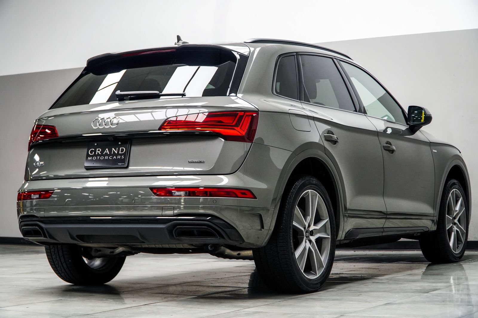 Used 2025 Audi Q5 2.0T Premium AWD/4WD image 14