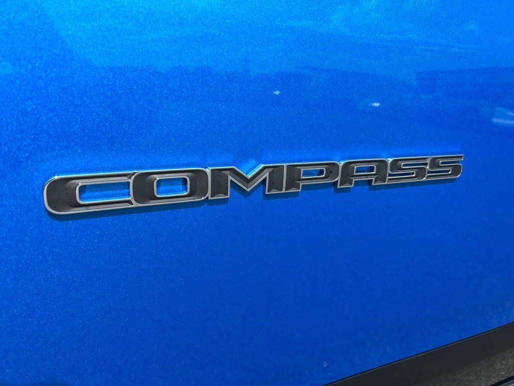 New 2025 Jeep Compass Limited image 13