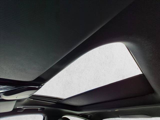 Certified 2023 BMW 330i Sedan w/ Convenience Package RWD image 8