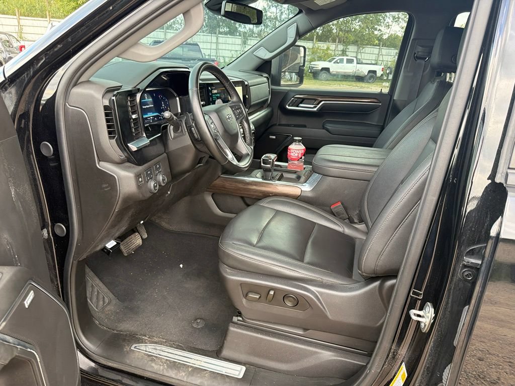 Used 2024 Chevrolet Silverado 1500 RST w/ Convenience Package II AWD/4WD image 8