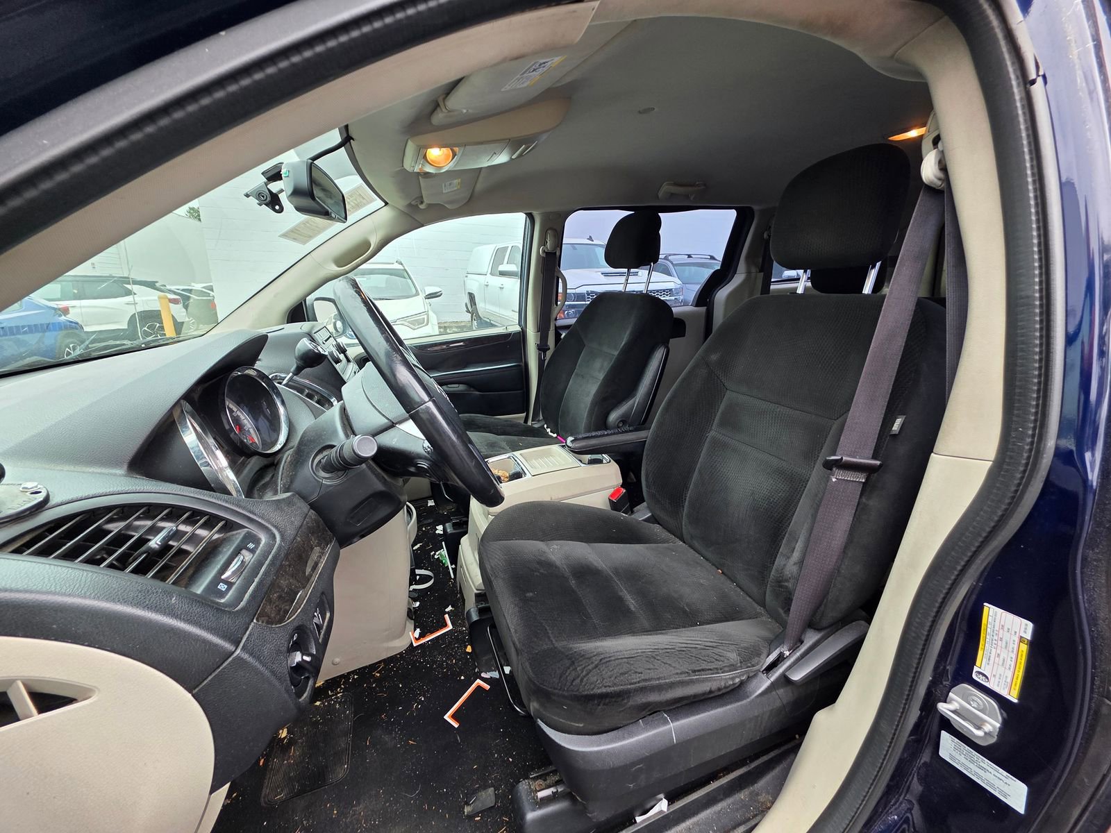 Used 2016 Dodge Grand Caravan American Value Package w/ UConnect Hands-Free Group FWD image 11