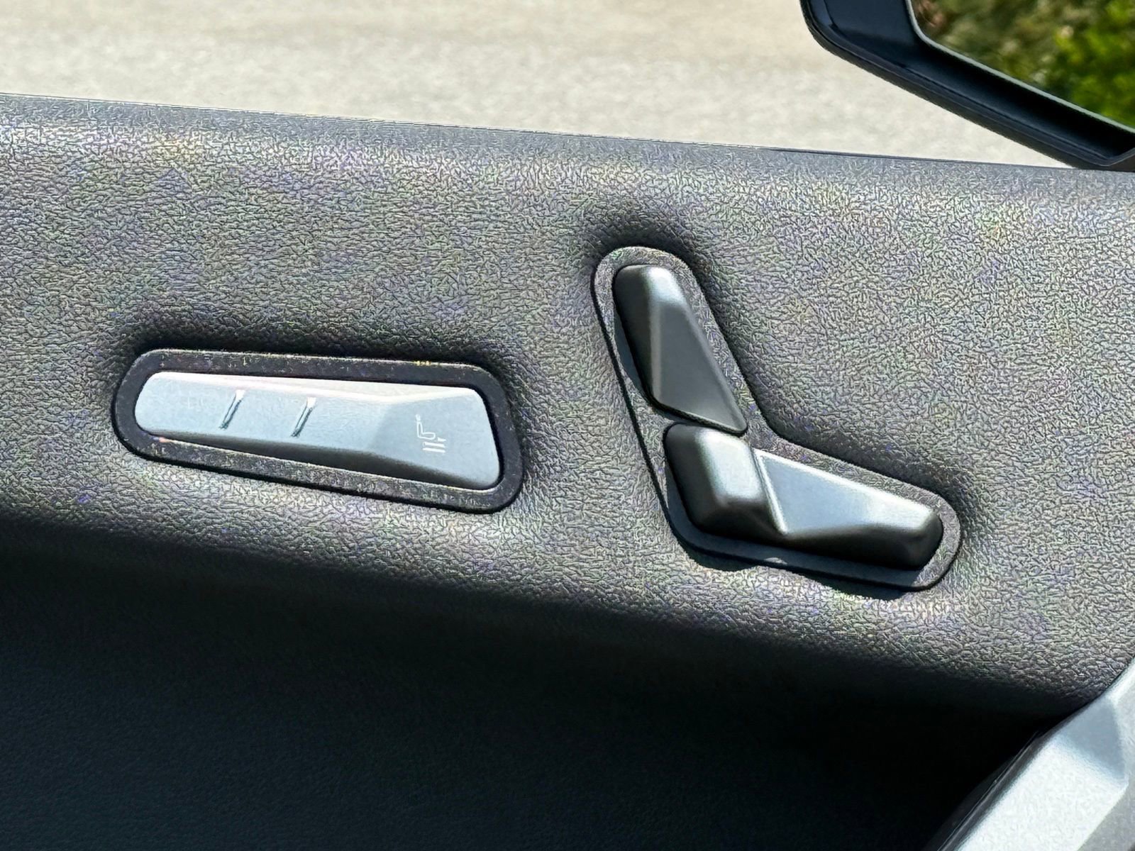 Used 2025 BMW iX M60 image 24