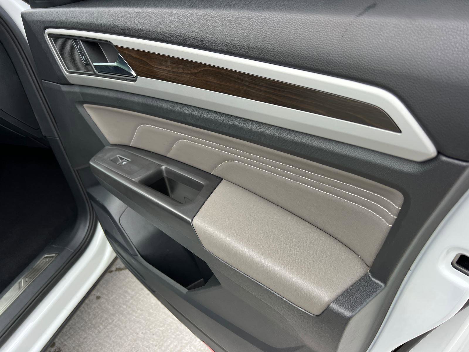 Used 2023 Volkswagen Atlas SE image 14