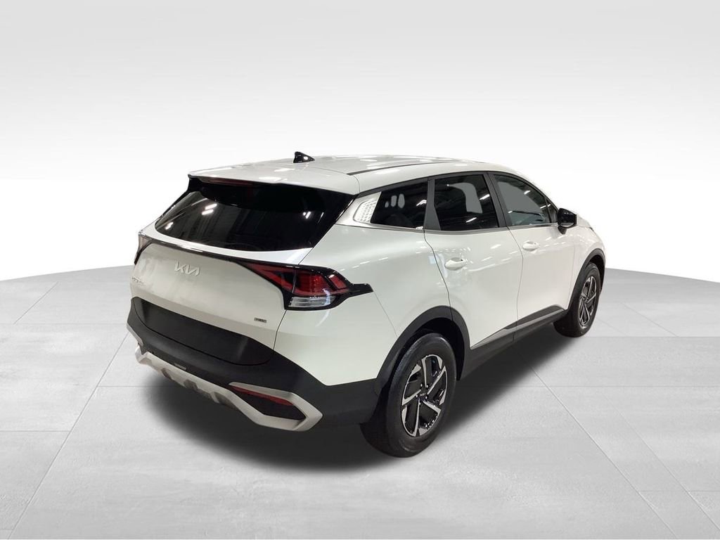 Certified 2023 Kia Sportage LX image 9