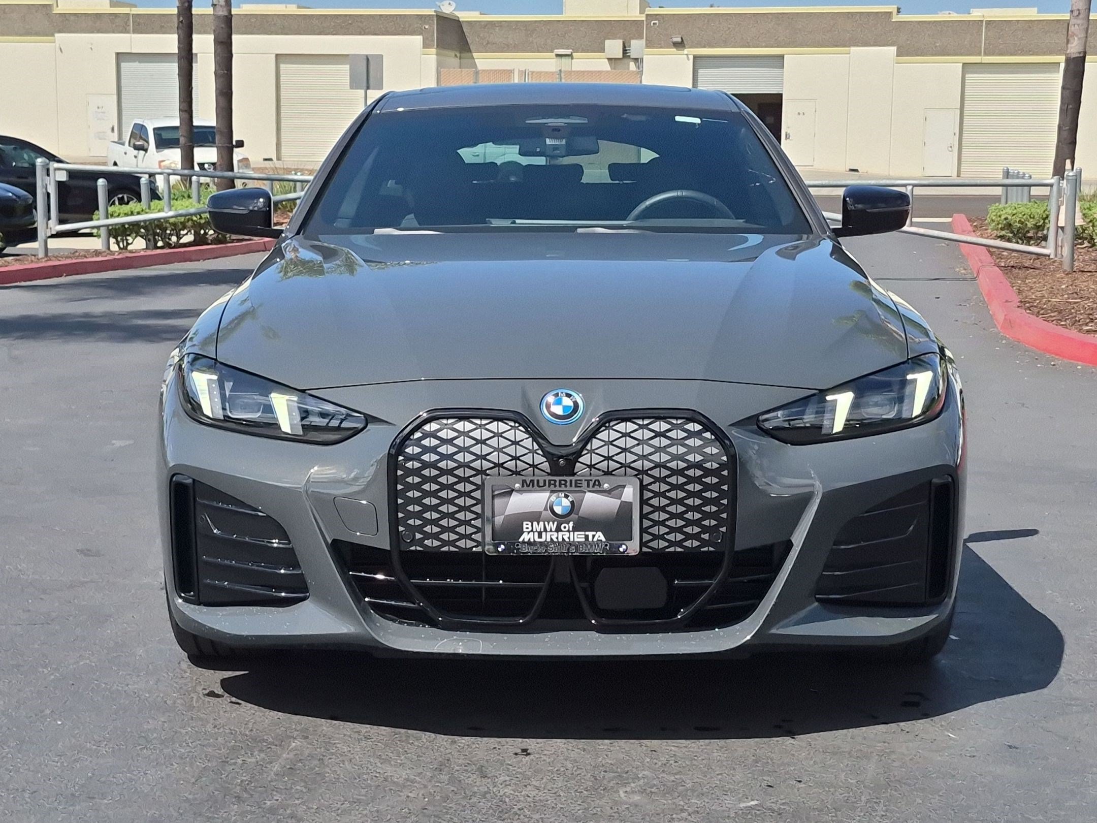Used 2025 BMW i4 xDrive40i w/ M Sport Package AWD/4WD image 3