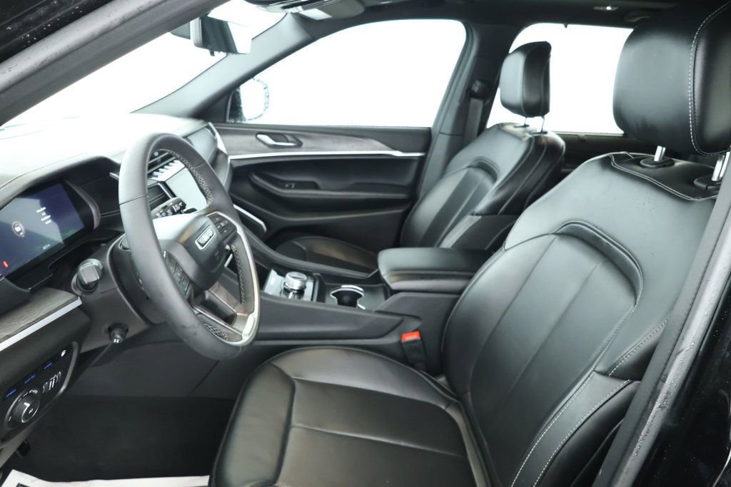 Used 2025 Jeep Grand Cherokee Limited 4xe image 18