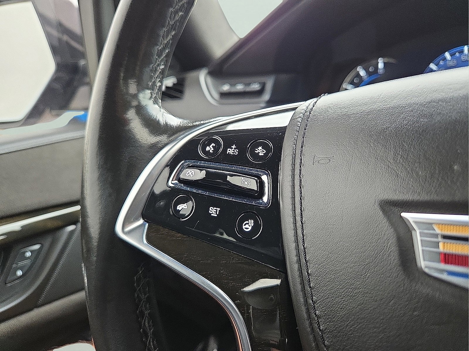 Used 2017 Cadillac Escalade Platinum image 19