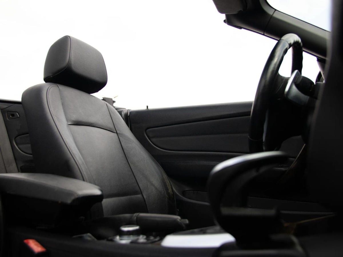 Used 2012 BMW 135i Convertible RWD image 28
