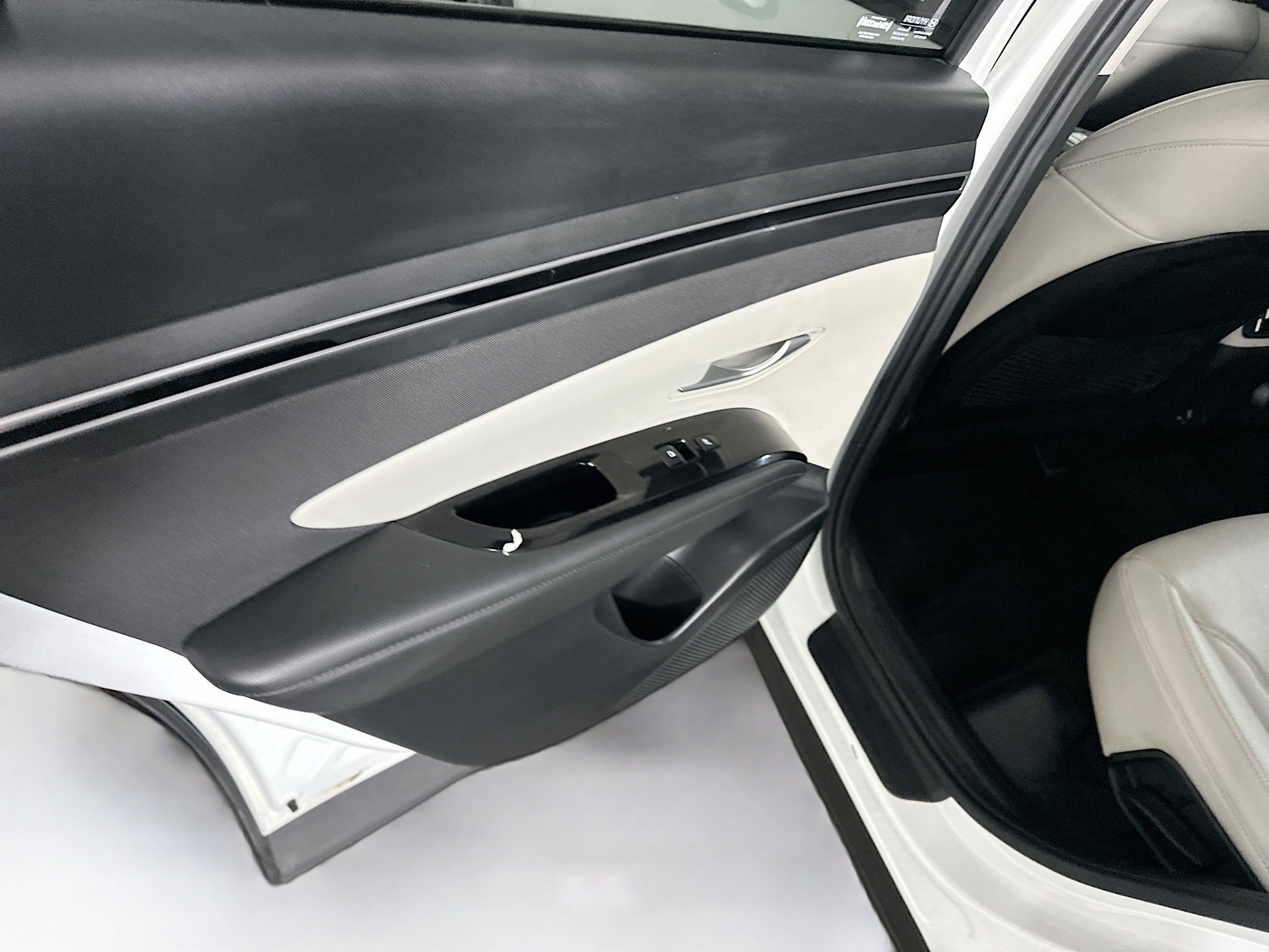 Used 2023 Hyundai Tucson Limited image 27