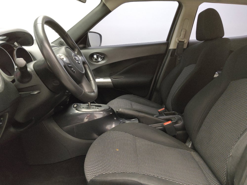 Used 2016 Nissan Juke S FWD image 17