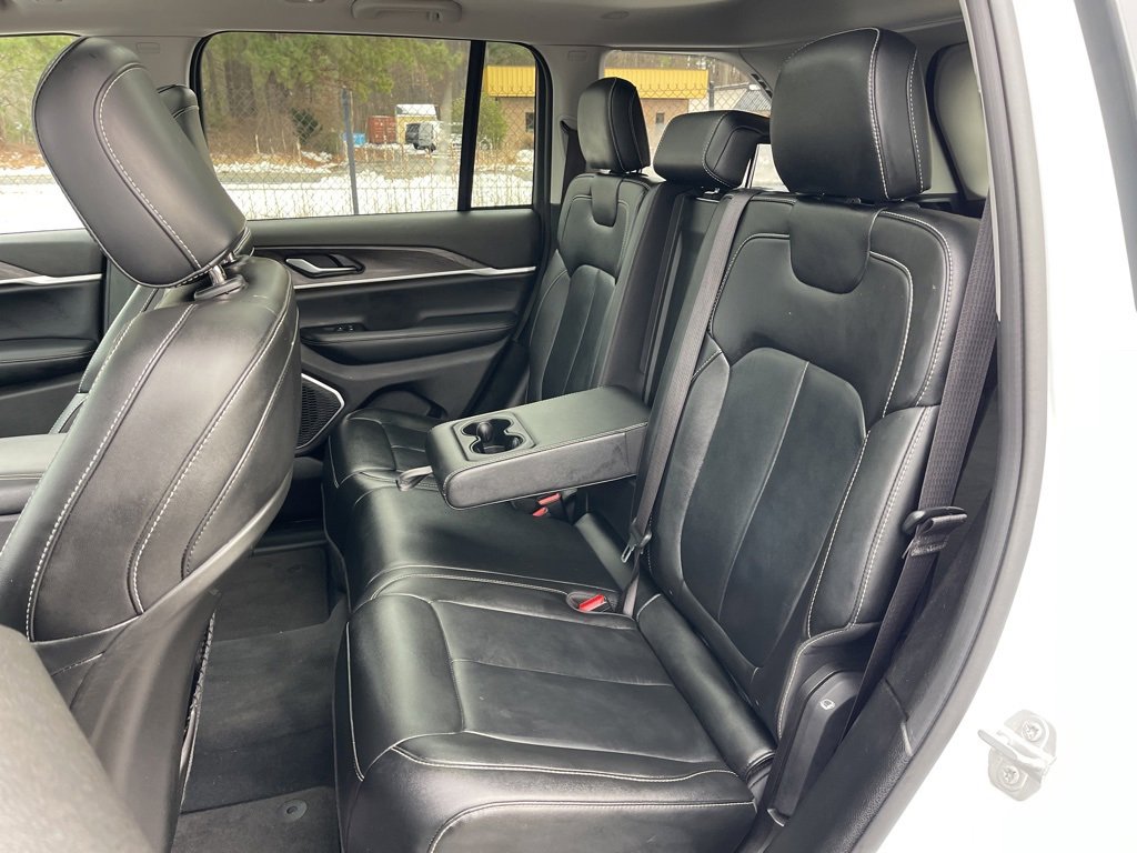 Used 2023 Jeep Grand Cherokee 4WD 4xe image 23