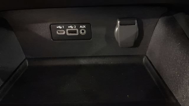 Used 2025 Nissan Altima 2.5 SV FWD image 30