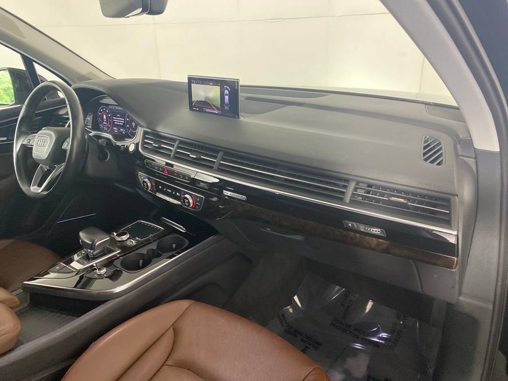 Used 2018 Audi Q7 3.0T Prestige AWD/4WD image 35