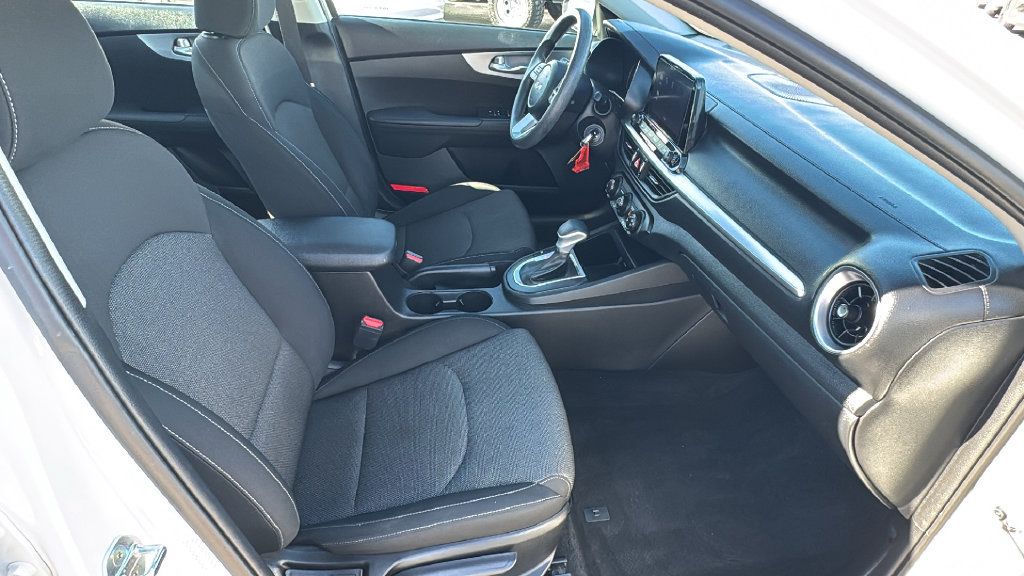 Used 2023 Kia Forte LXS FWD image 13
