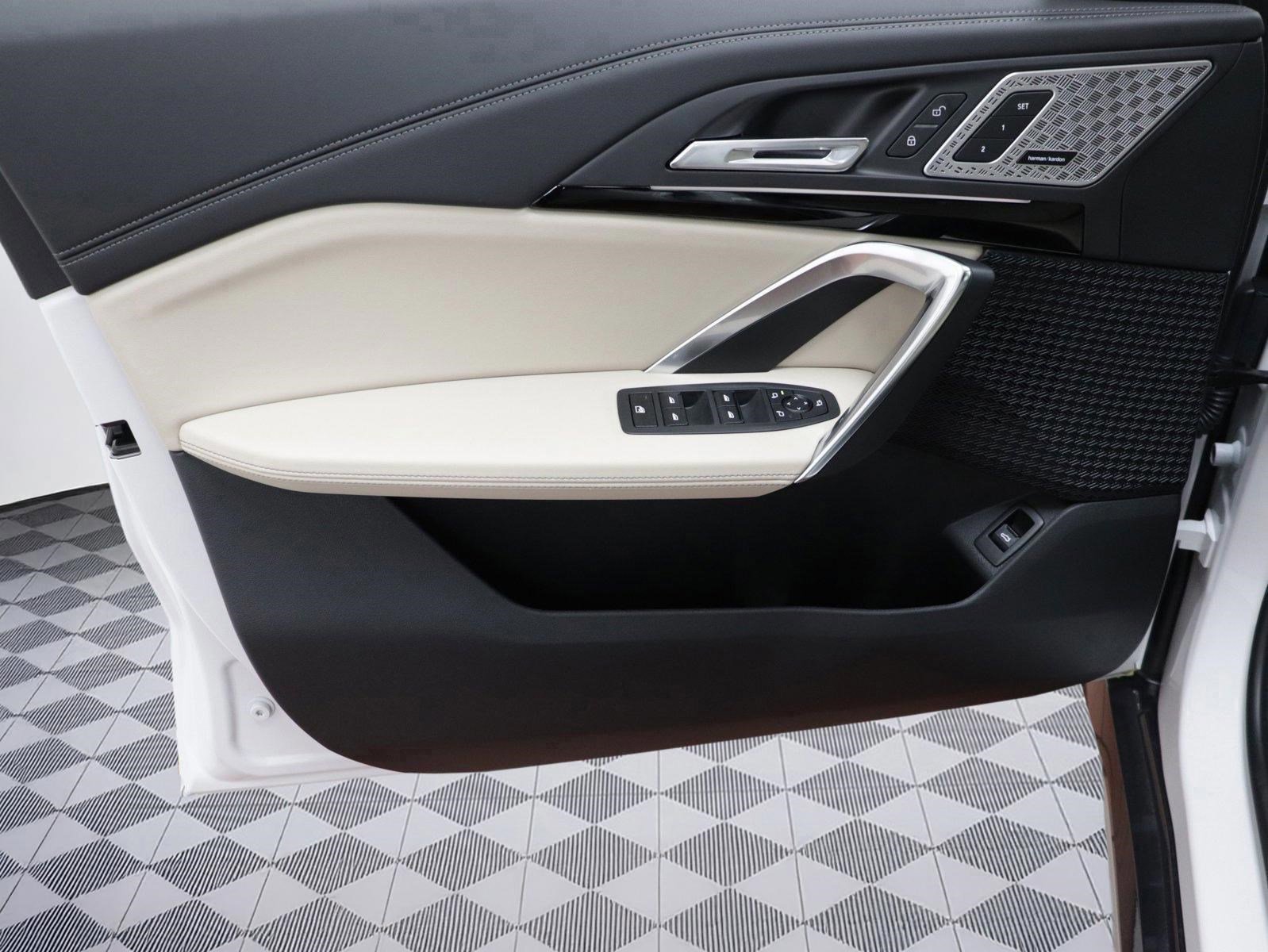 Used 2025 BMW X1 xDrive28i w/ Convenience Package image 7